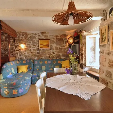Old, Stone 2 Floor House Above The Sea-najka Apartment Pisak