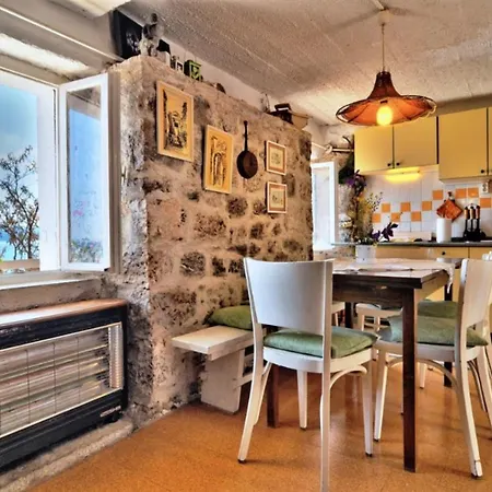 Old, Stone 2 Floor House Above The Sea-najka Apartment Pisak