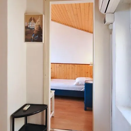 Old, Stone 2 Floor House Above The Sea-najka Apartment *