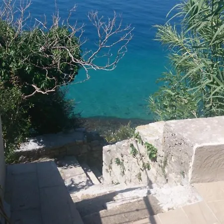 Old, Stone 2 Floor House Above The Sea-najka * Pisak
