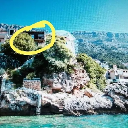 Old, Stone 2 Floor House Above The Sea-najka Apartment *