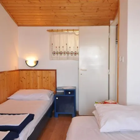 Old, Stone 2 Floor House Above The Sea-najka * 皮萨克