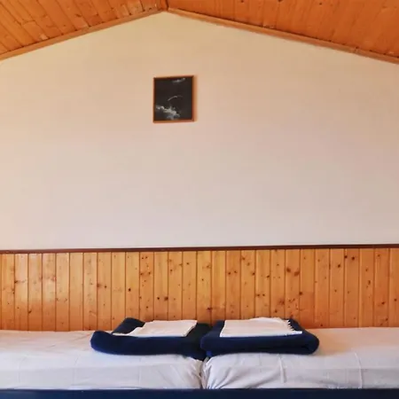 公寓 Old, Stone 2 Floor House Above The Sea-najka