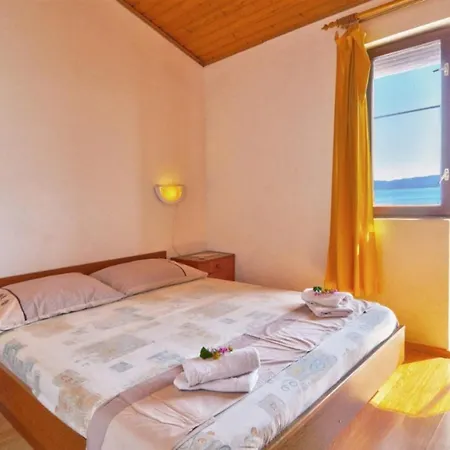 公寓 Old, Stone 2 Floor House Above The Sea-najka 皮萨克