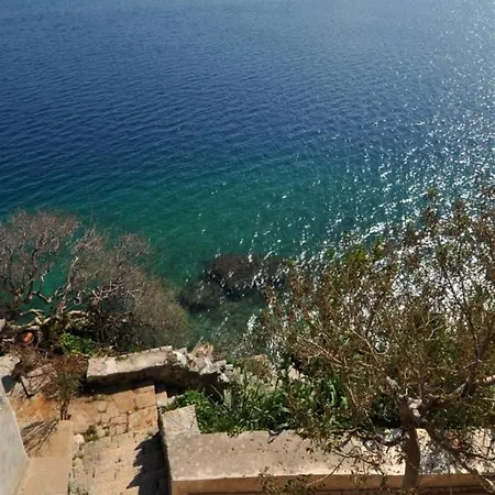 Old, Stone 2 Floor House Above The Sea-najka